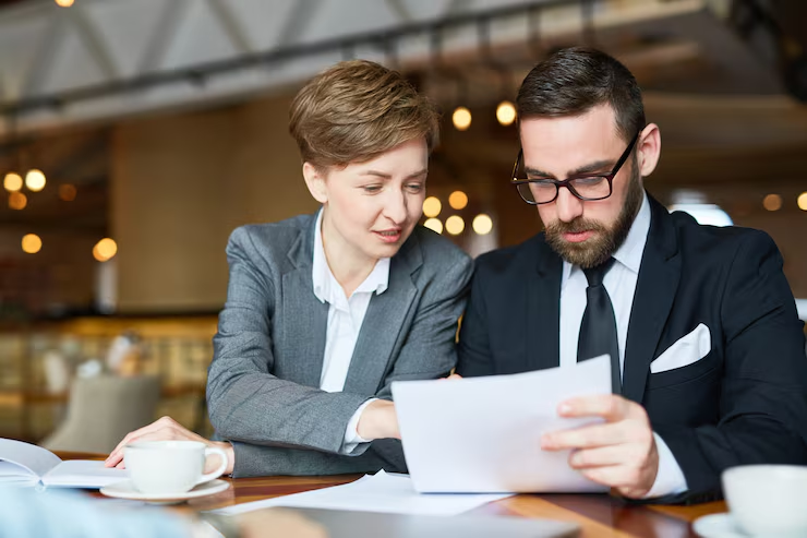 Business Contract Lawyer: The Small Details That Can Shape a Major Deal