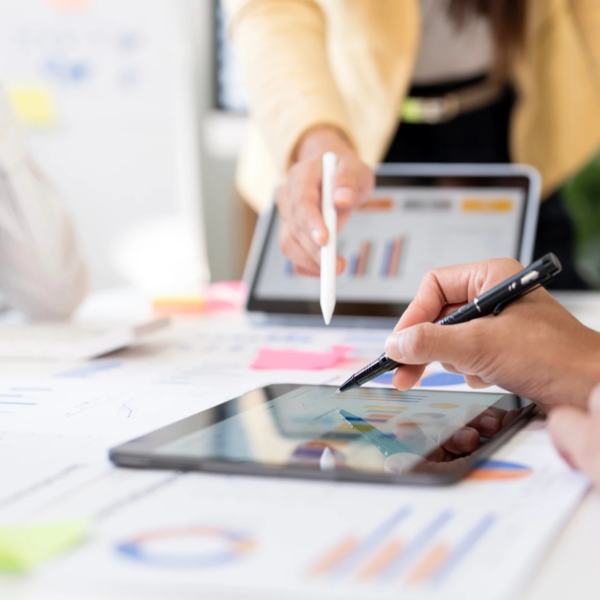 A Practical Guide to Marketing Financial Services Online 